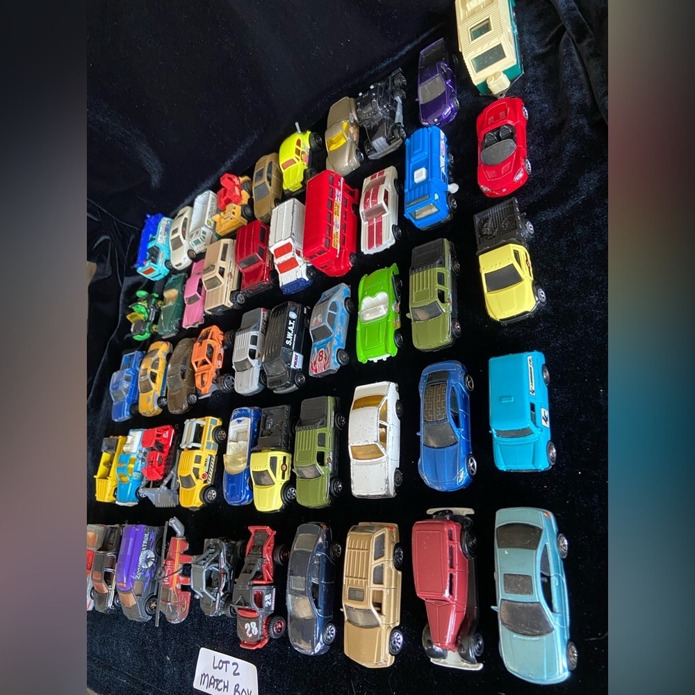 Lot 2 - 50 MATCHBOX die cast CARS Various ages USED Toy Box Condition READ - Picture 5 of 7